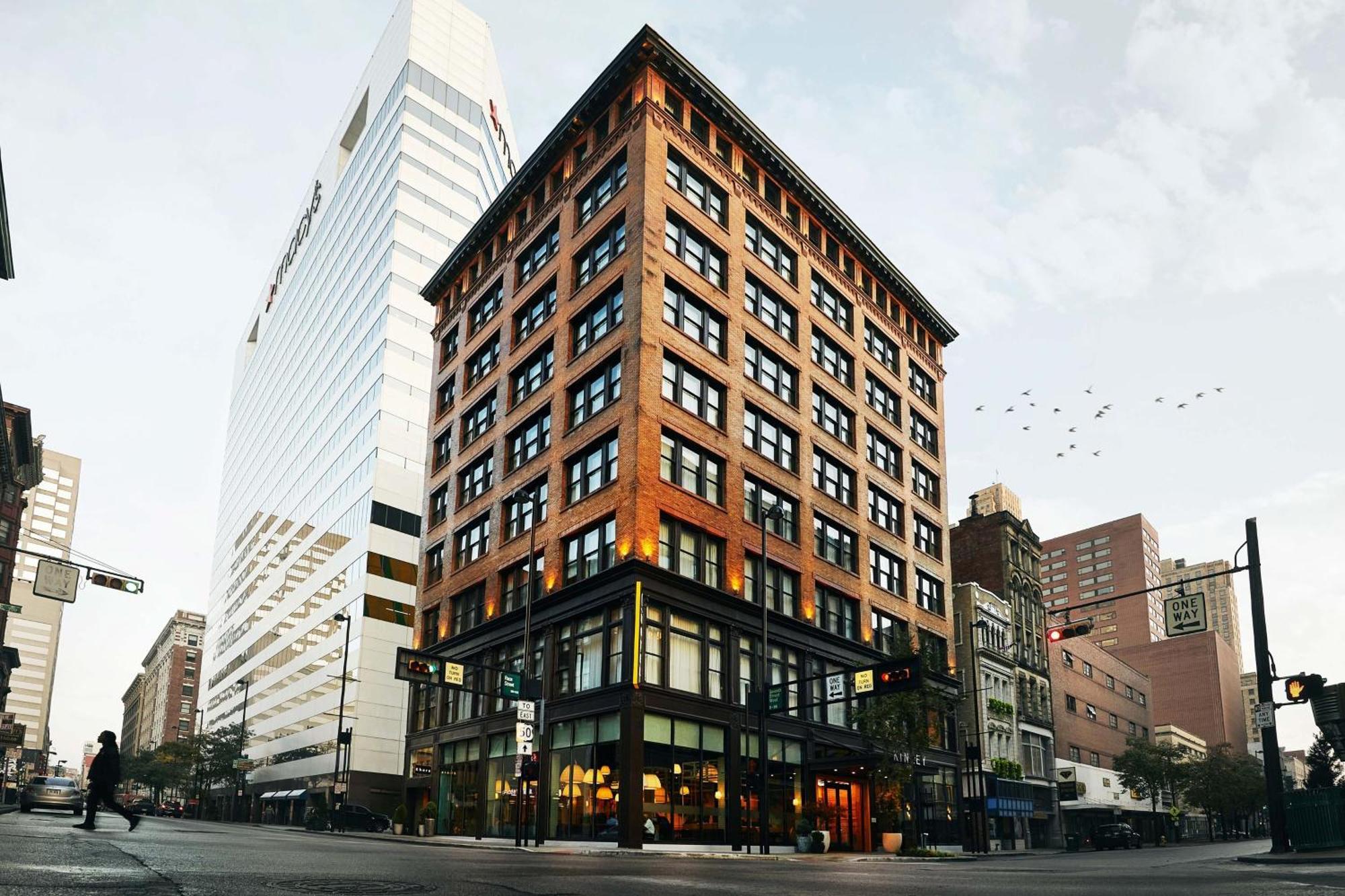 Kinley Cincinnati Downtown, A Tribute Portfolio Hotel מראה חיצוני תמונה